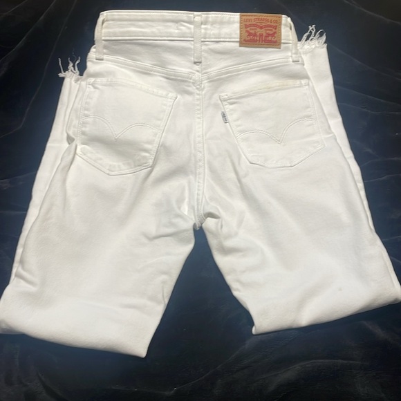 Levi Jeans - Picture 3 of 3